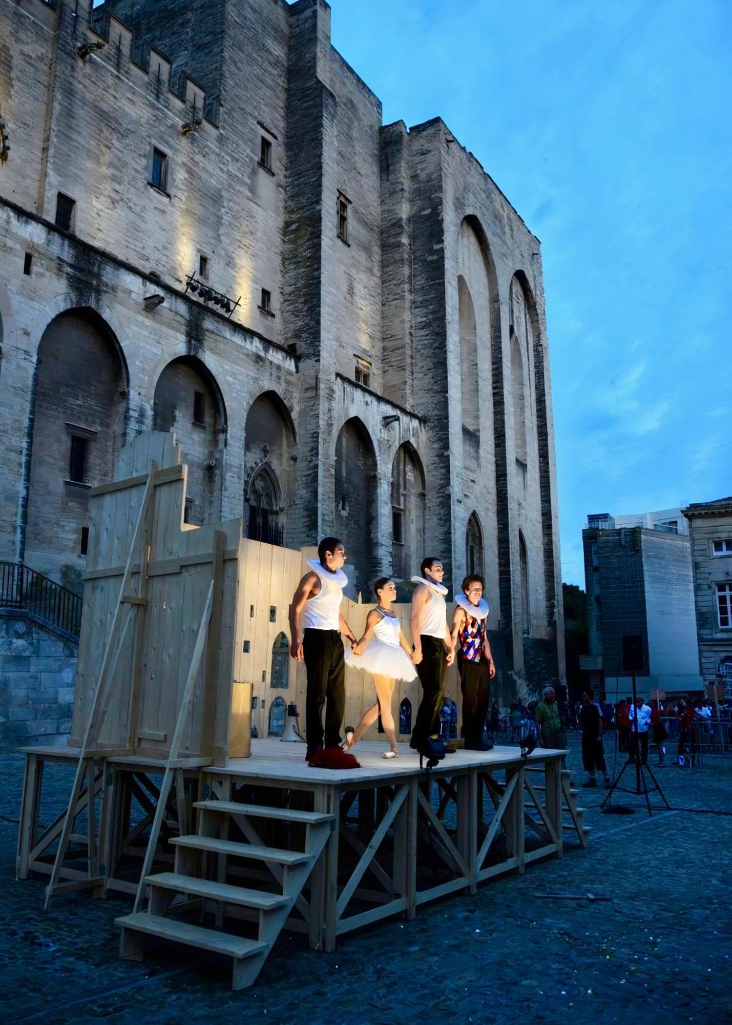 Le Petit Avignon - Chambres & Appartement A Deux Pas Du Pont D'Avignon Et Du Palais Des Papes エクステリア 写真