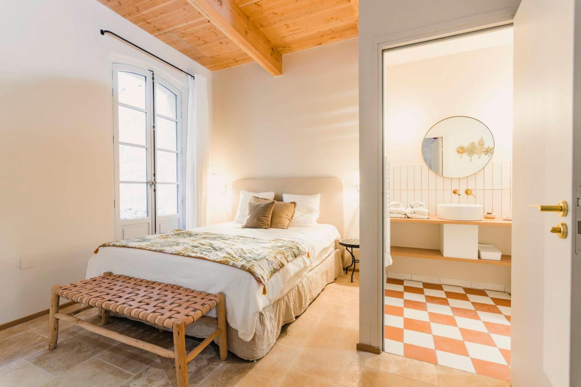 Le Petit Avignon - Chambres & Appartement A Deux Pas Du Pont D'Avignon Et Du Palais Des Papes エクステリア 写真